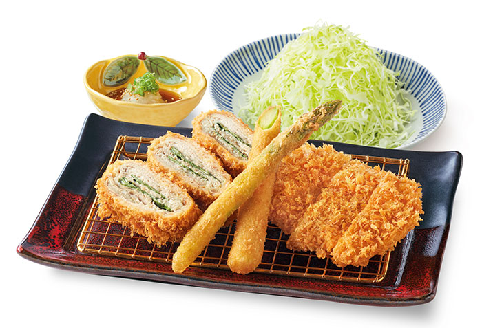 アスパラと大葉重ねかつとチキン弁当